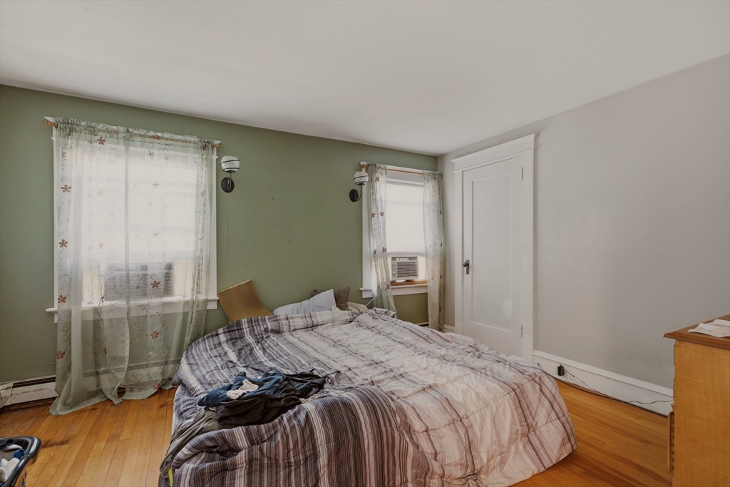 283 Montgomery St Property Photo 25