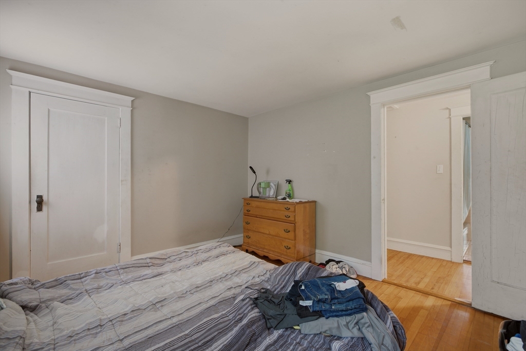 283 Montgomery St Property Photo 26