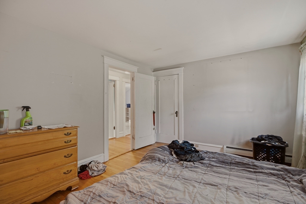 283 Montgomery St Property Photo 27