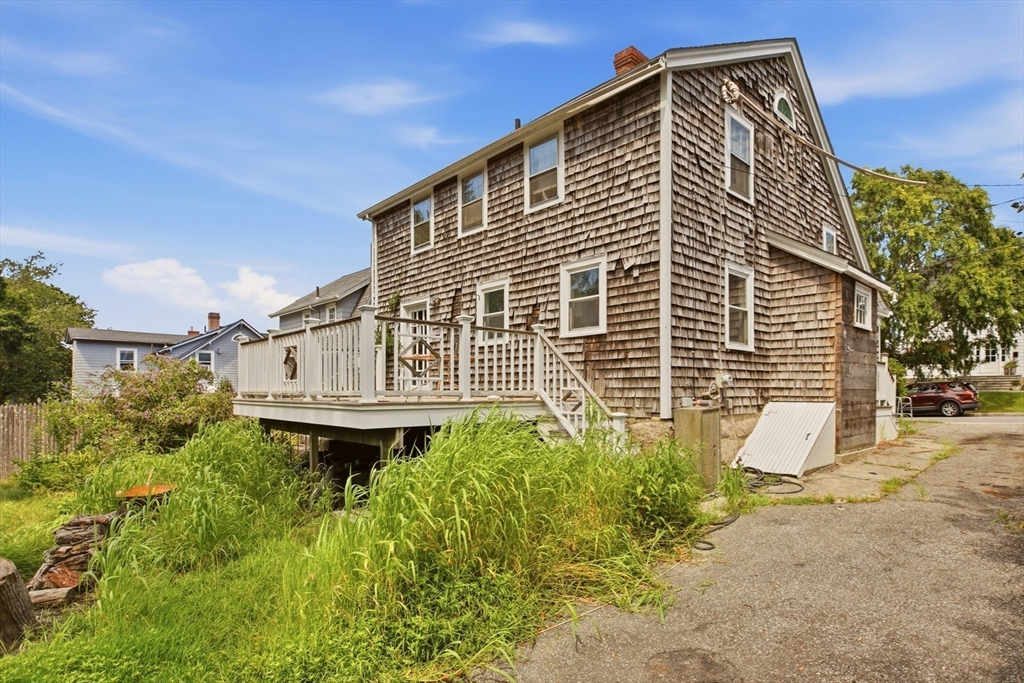 283 Montgomery St Property Photo 34
