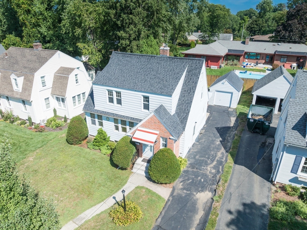 32 Elmwood Ave Property Photo 6