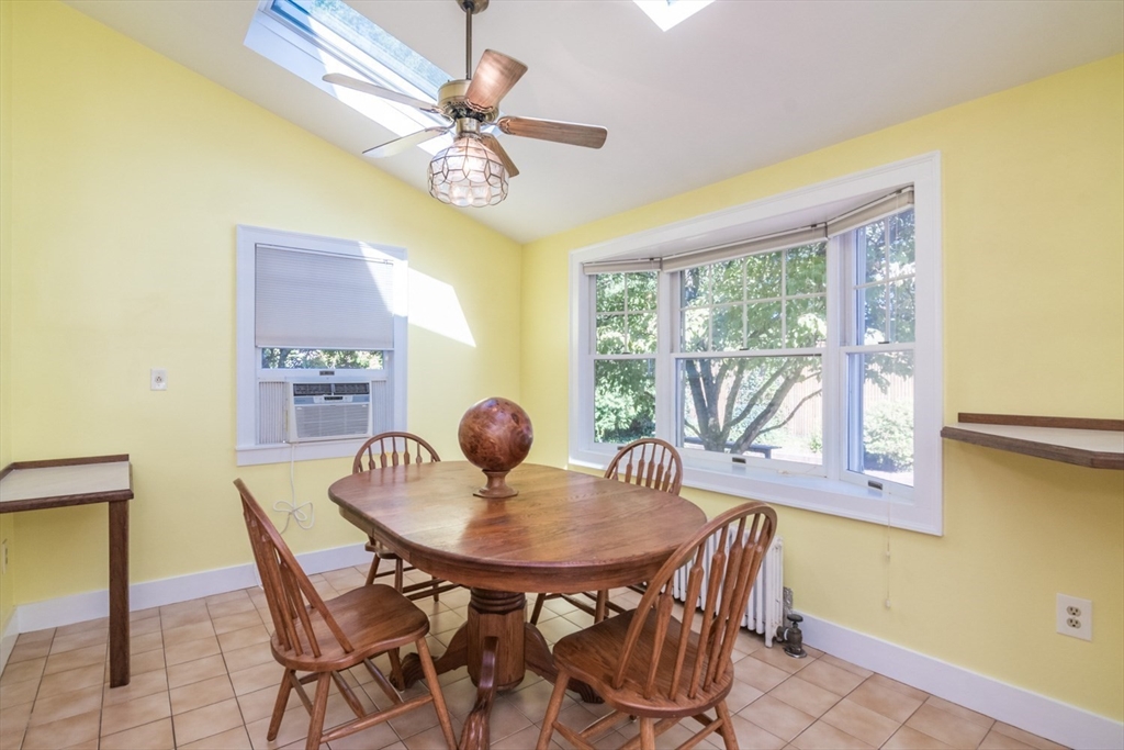 32 Elmwood Ave Property Photo 15