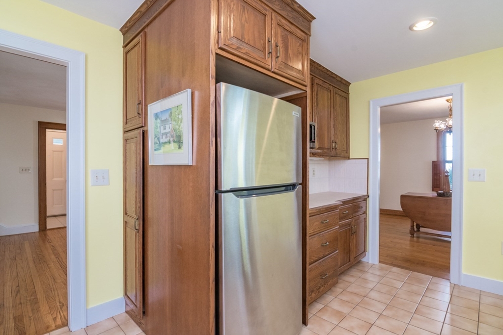 32 Elmwood Ave Property Photo 17