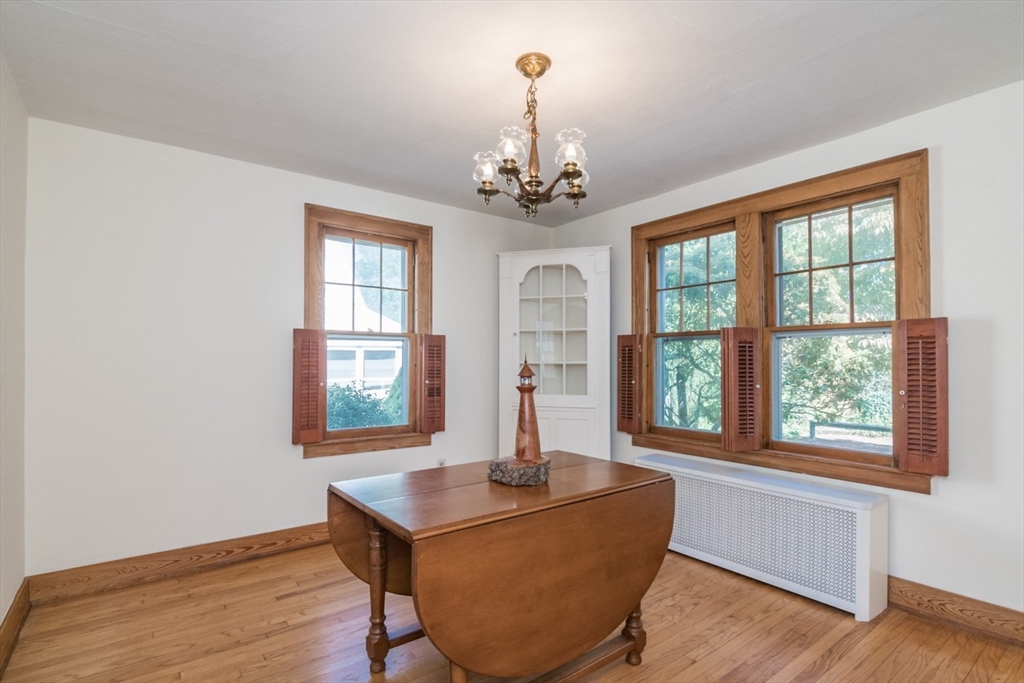 32 Elmwood Ave Property Photo 19