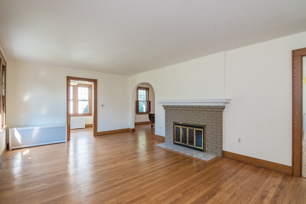 32 Elmwood Ave Property Photo 20