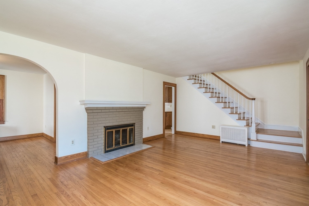 32 Elmwood Ave Property Photo 21