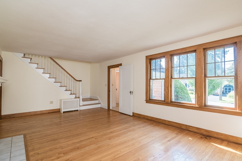 32 Elmwood Ave Property Photo 22