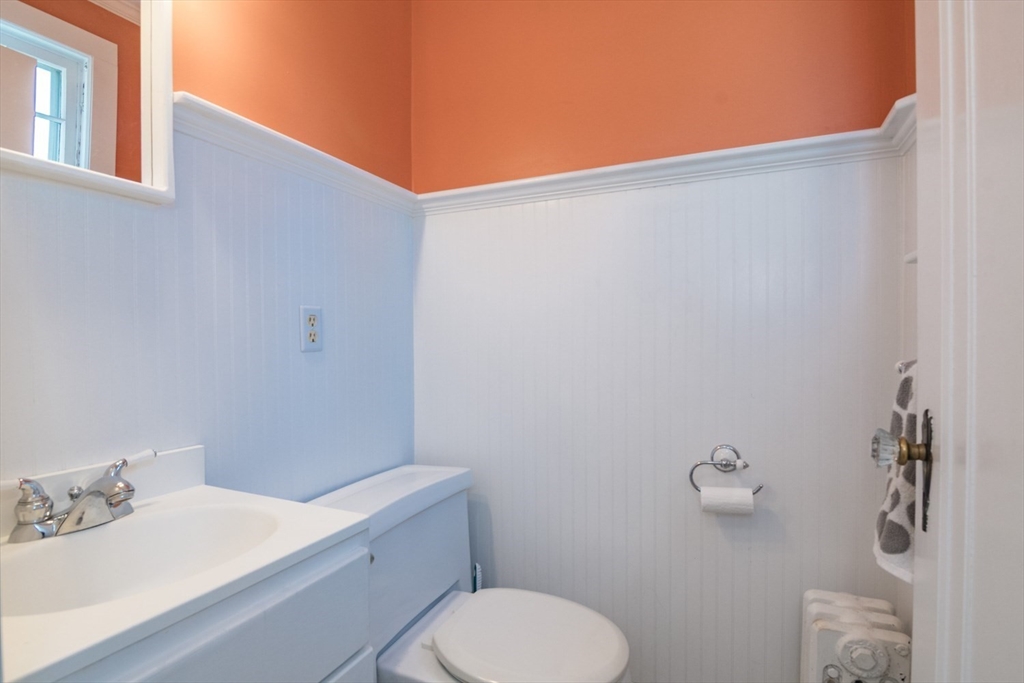 32 Elmwood Ave Property Photo 25