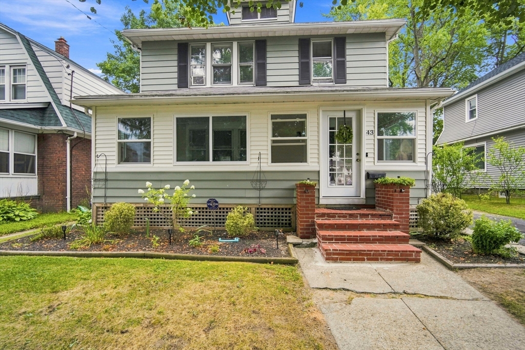 43 Corona St Property Photo 3