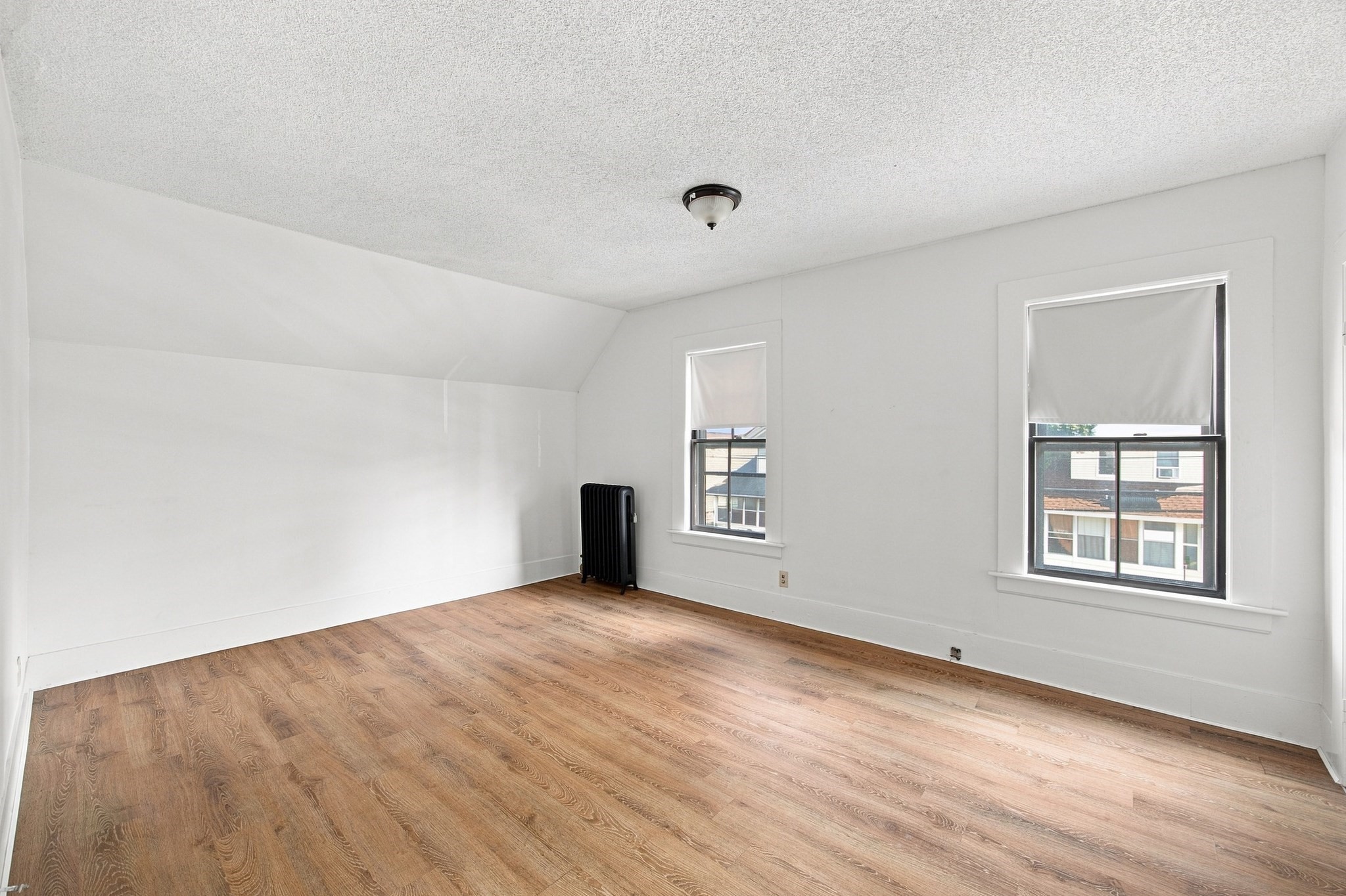 40 Day Street Property Photo 9