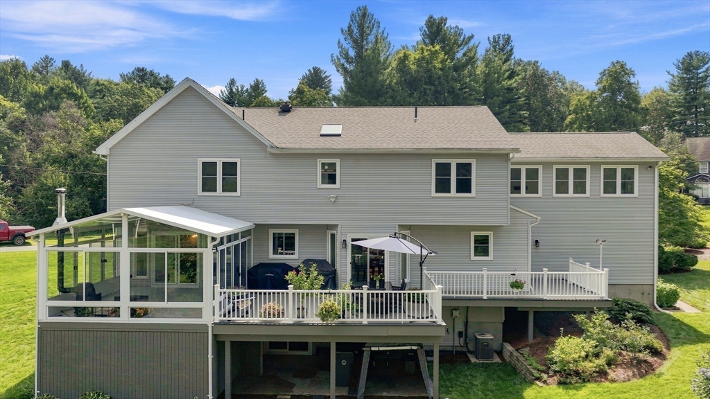 54 Blueberry Rdg Property Photo 7