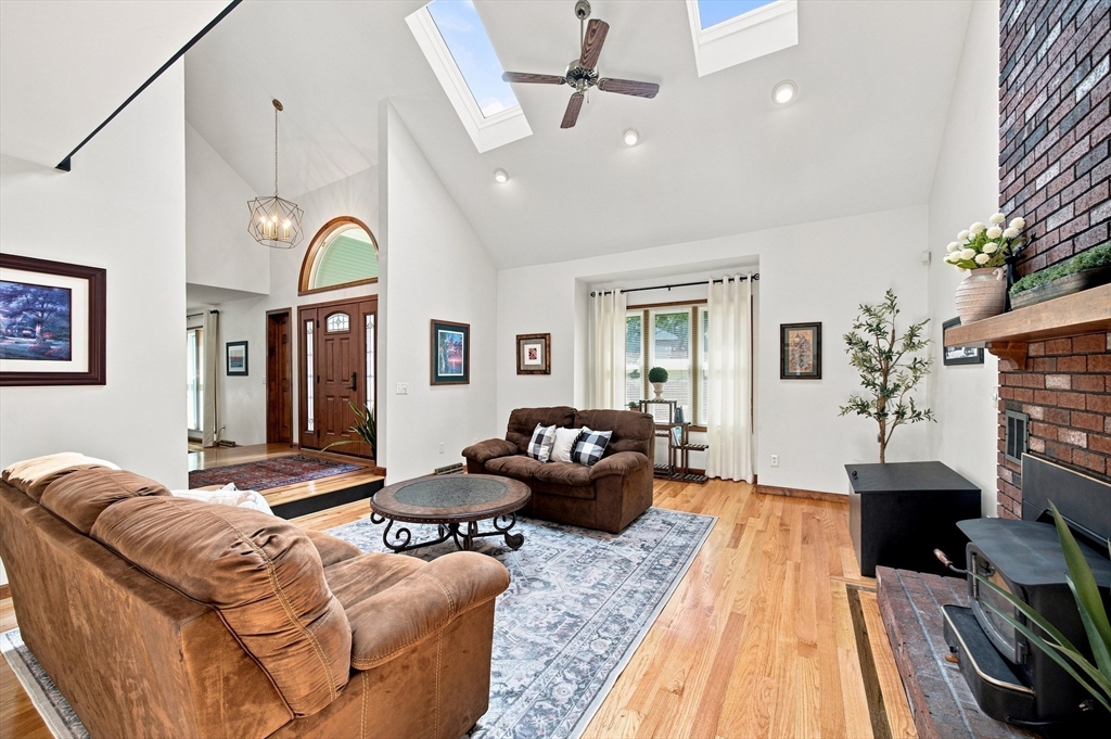 54 Blueberry Rdg Property Photo 14