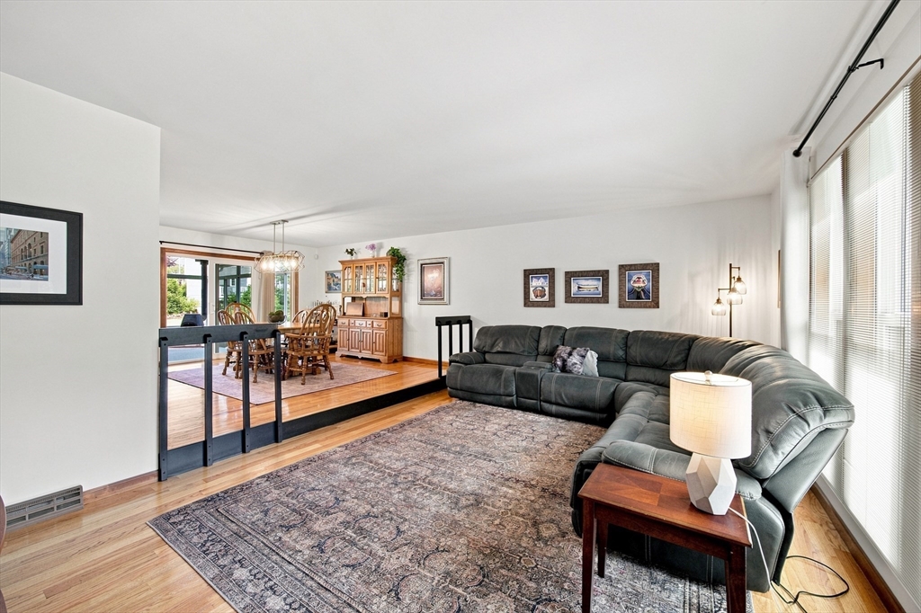 54 Blueberry Rdg Property Photo 16