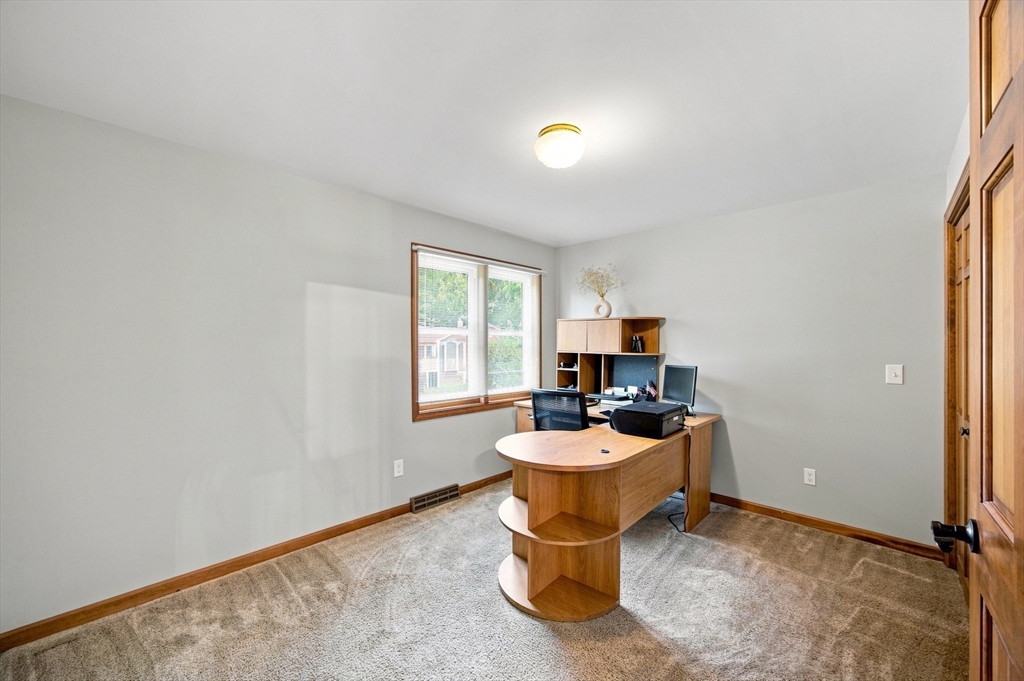 54 Blueberry Rdg Property Photo 32