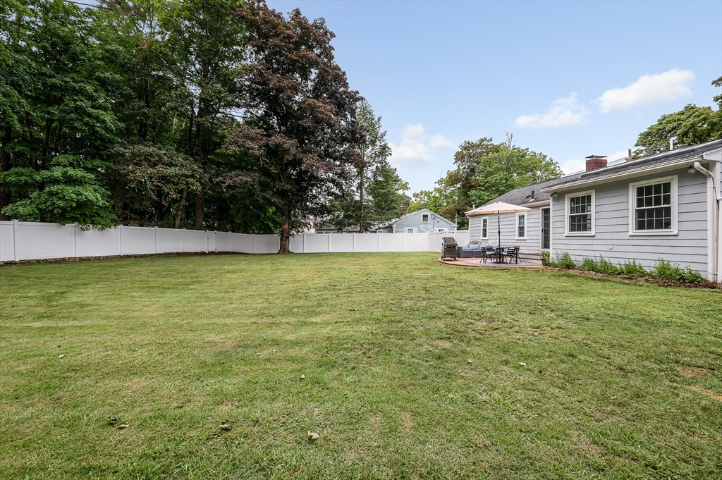 168 Lowell St Property Photo 27