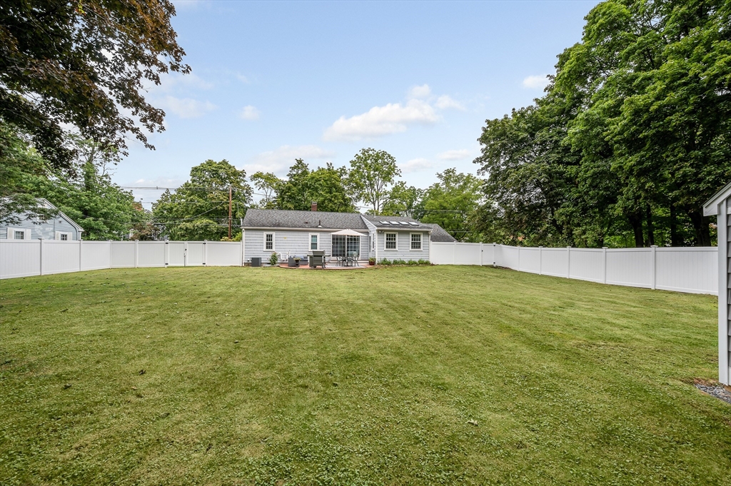 168 Lowell St Property Photo 29