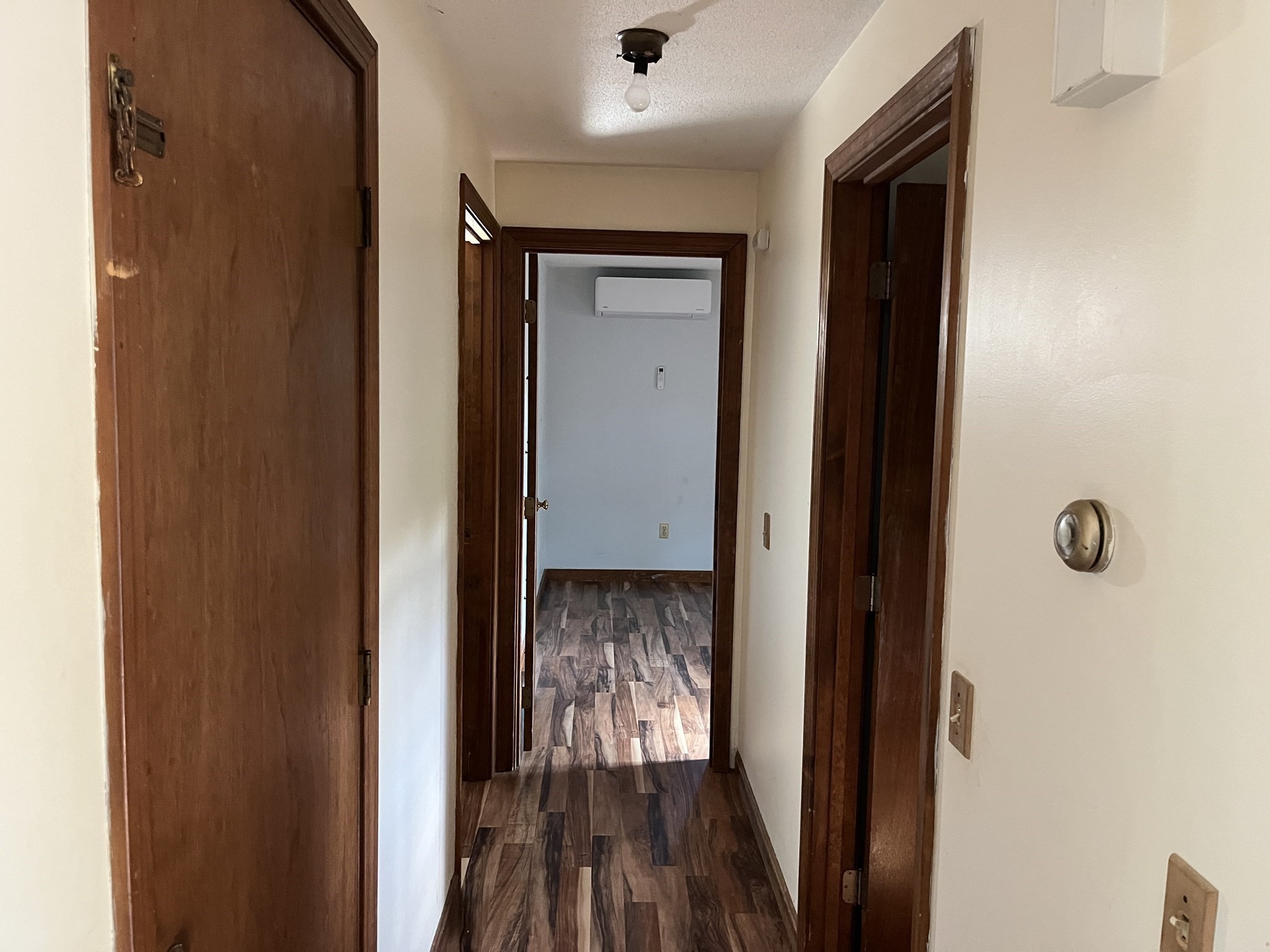 110 Goff Ter Property Photo 5