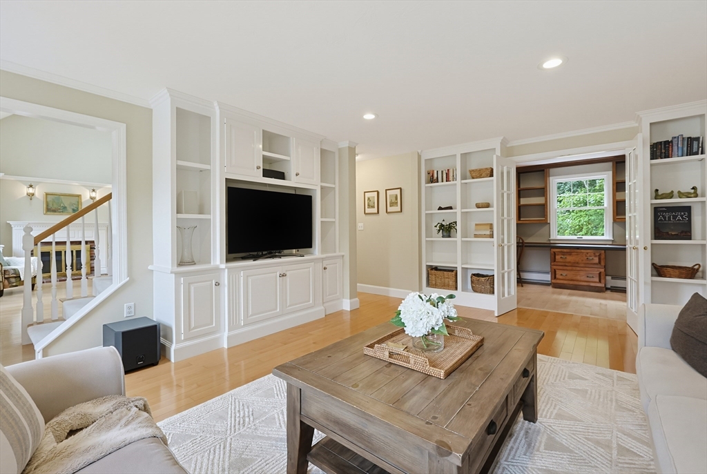 1804 Washington St Property Photo 4