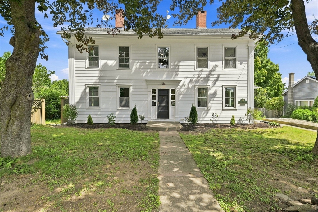 106 Main St Property Photo 1