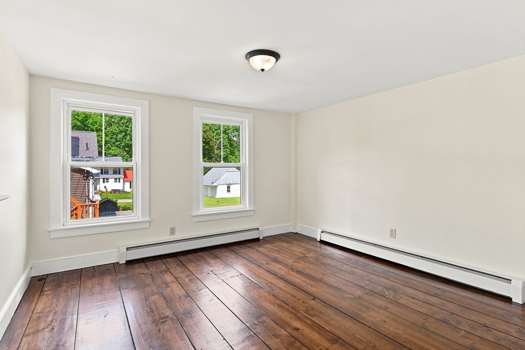 106 Main St Property Photo 24