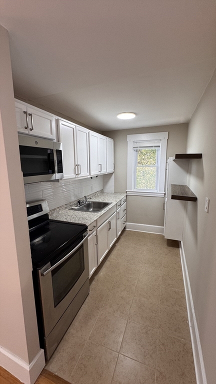 133 Baker St # 3 Property Photo 3