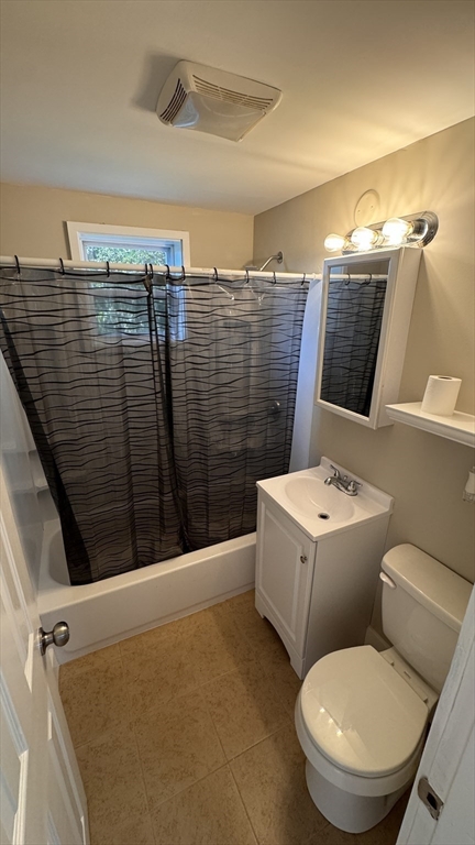 133 Baker St # 3 Property Photo 11