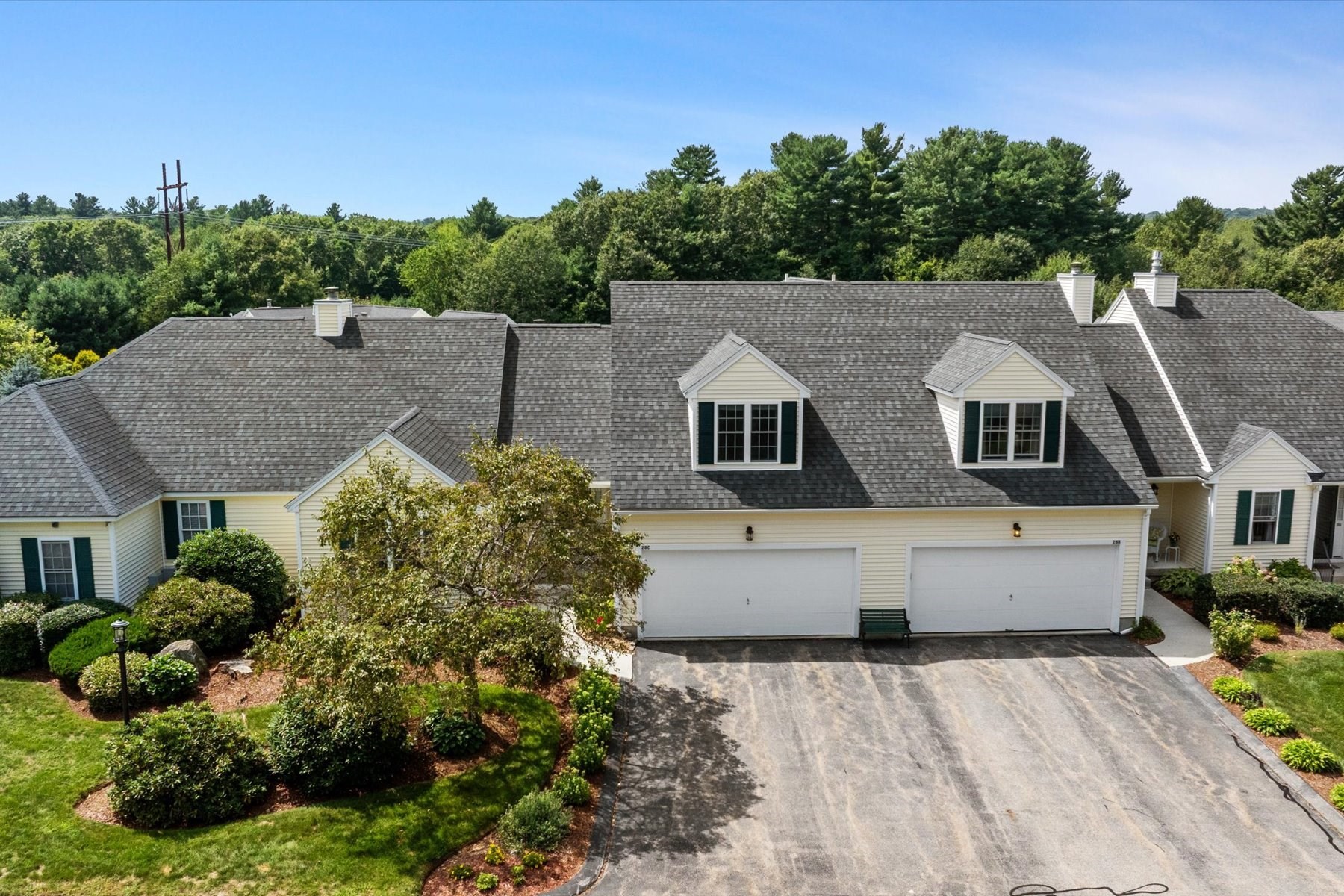 28 Coldspring Dr # C Property Photo 3