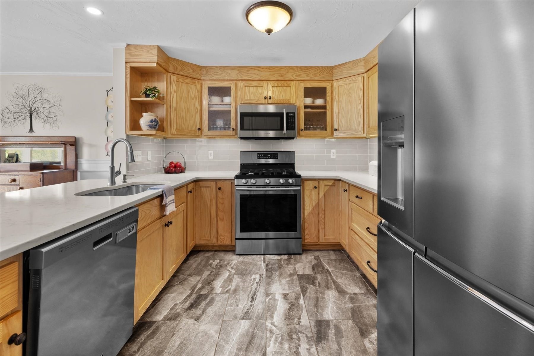 28 Coldspring Dr # C Property Photo 12