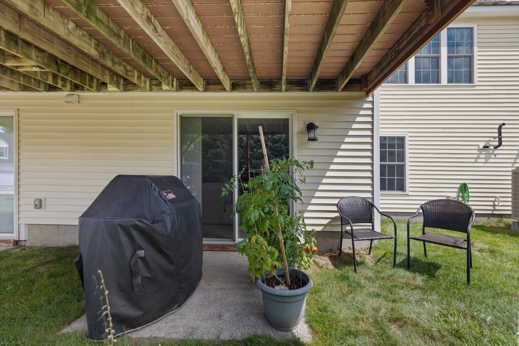 28 Coldspring Dr # C Property Photo 34