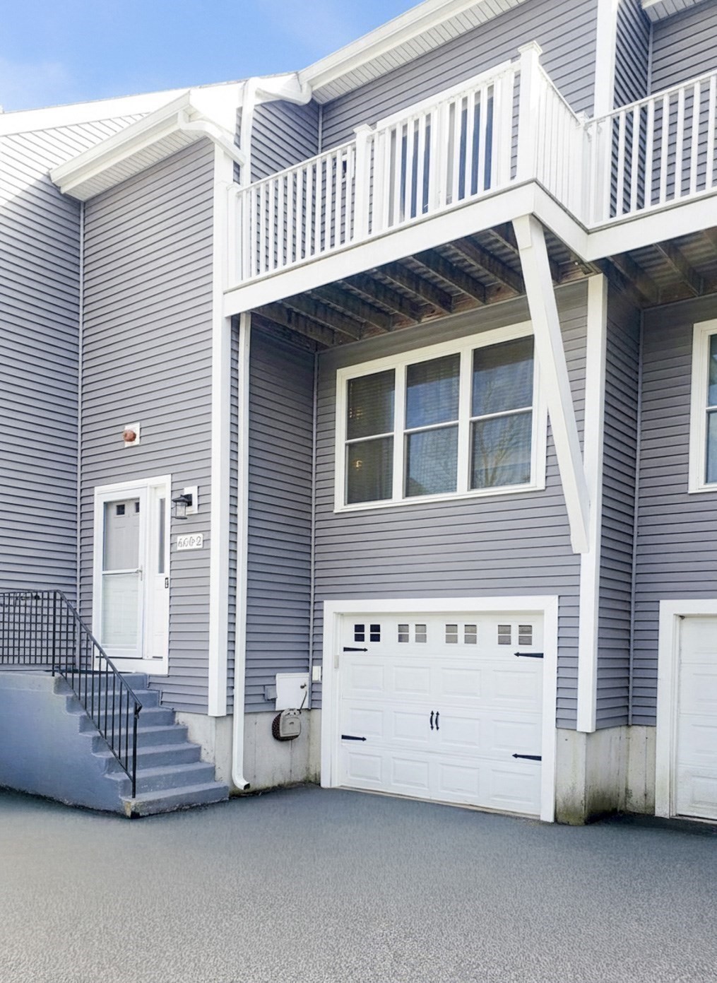 660 Thacher # 02 Property Photo 1