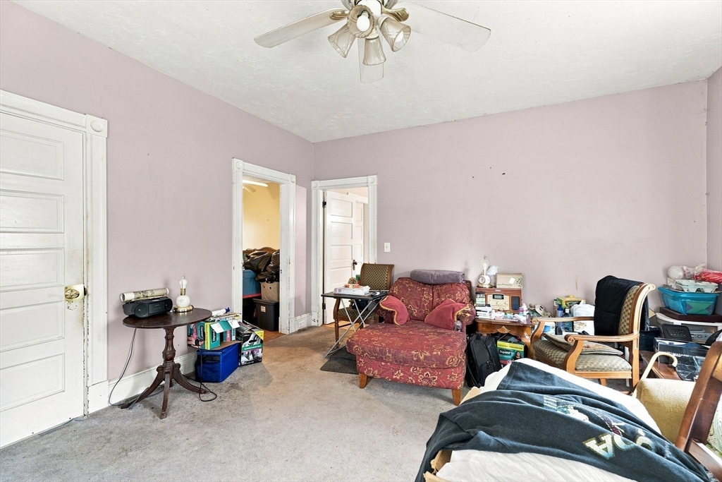 280 Copeland St Property Photo 6