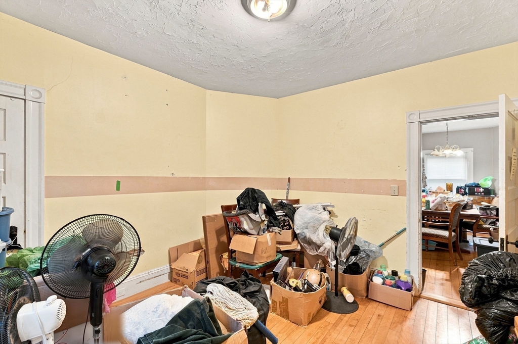 280 Copeland St Property Photo 9