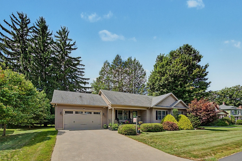 4 Mckinley Ave Property Photo 1