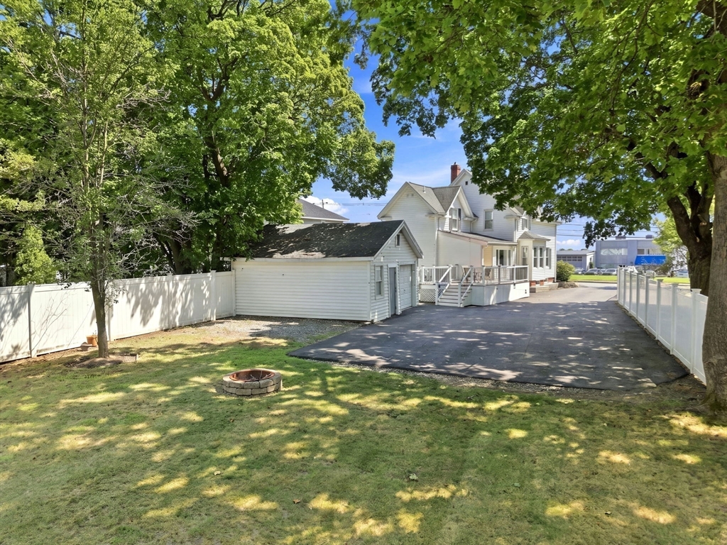 107 Sylvan St Property Photo 32