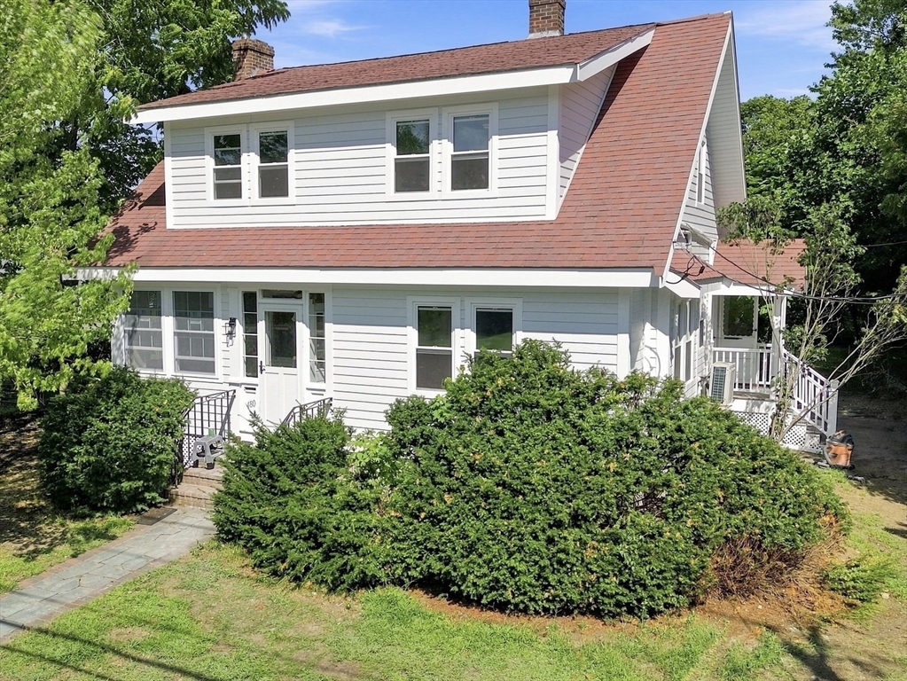480 Summer St Property Photo 1