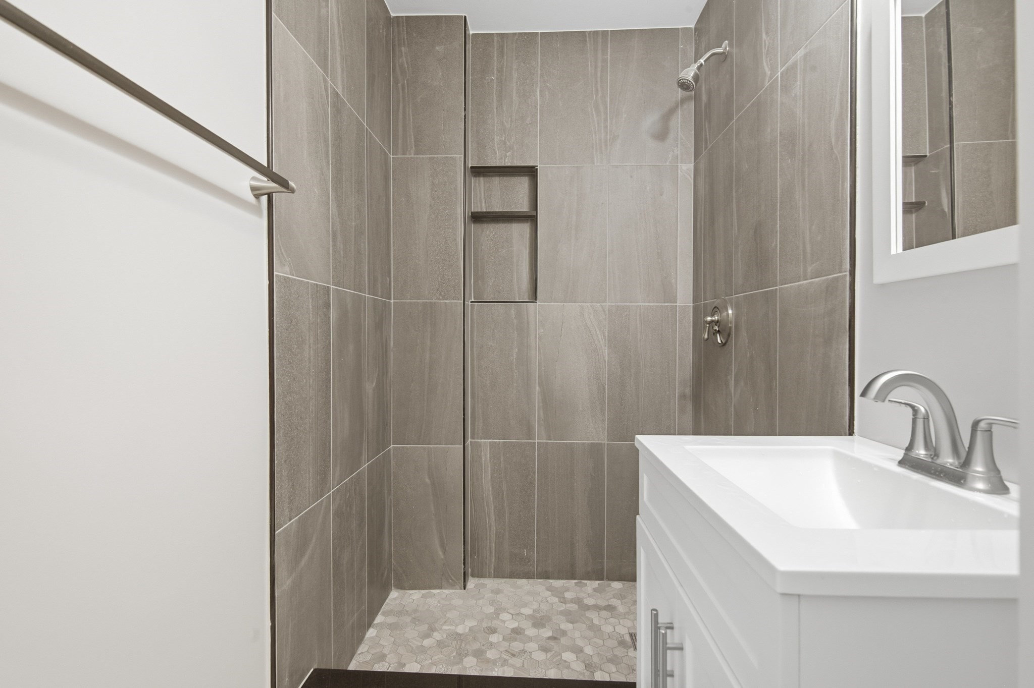 480 Summer St Property Photo 33