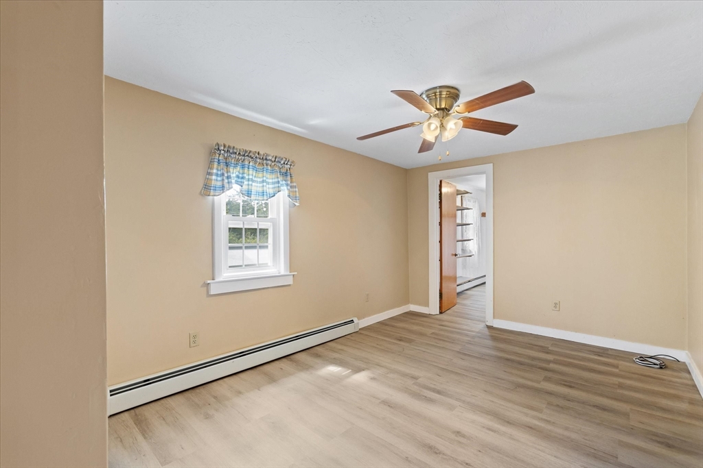 1 Freeman Ave Property Photo 6
