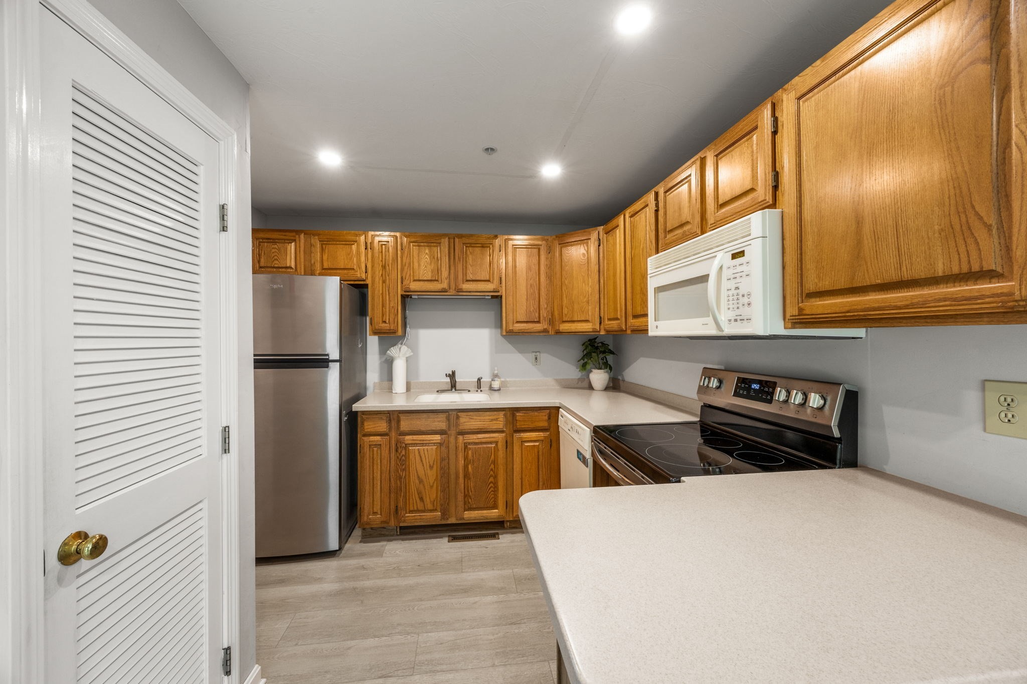35 Santuit Pond Way # 13a Property Photo 14