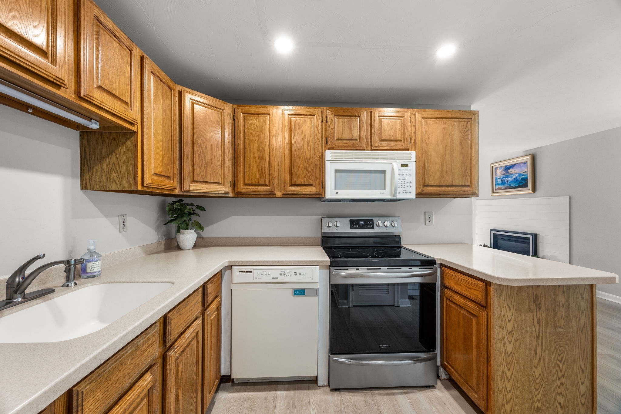 35 Santuit Pond Way # 13a Property Photo 16