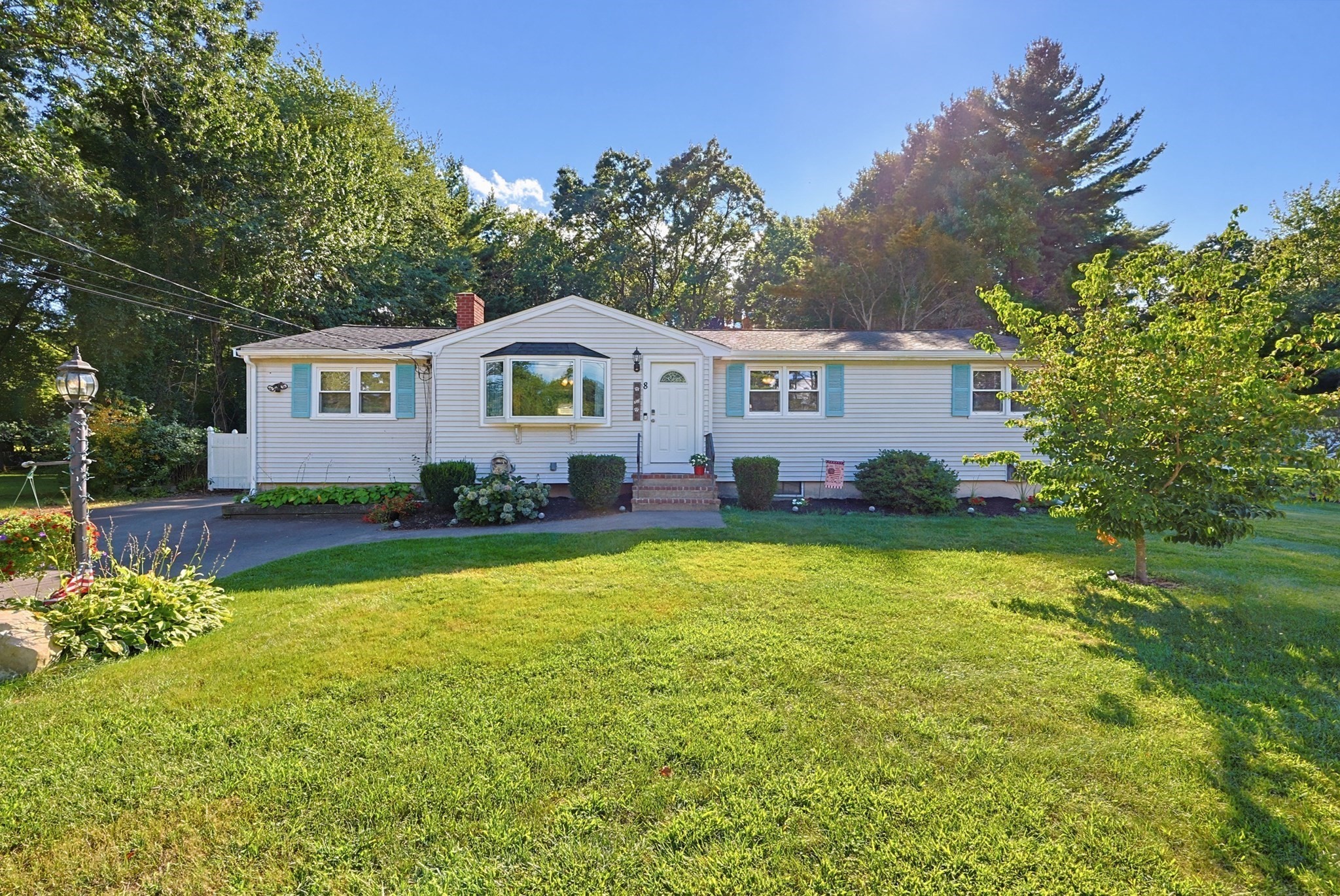 8 Pontiac Rd Property Photo 2