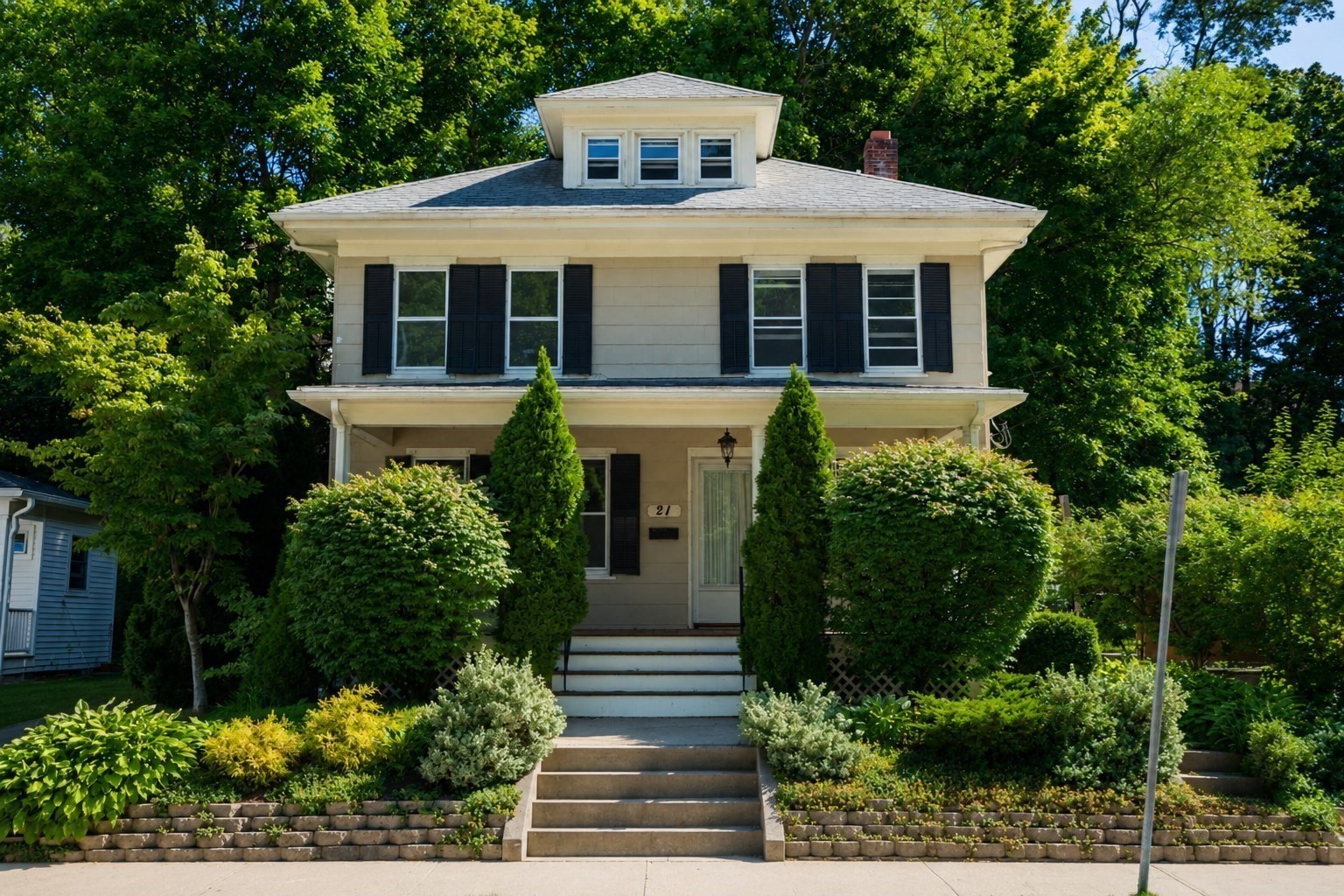 21 Oak Street Property Photo 2