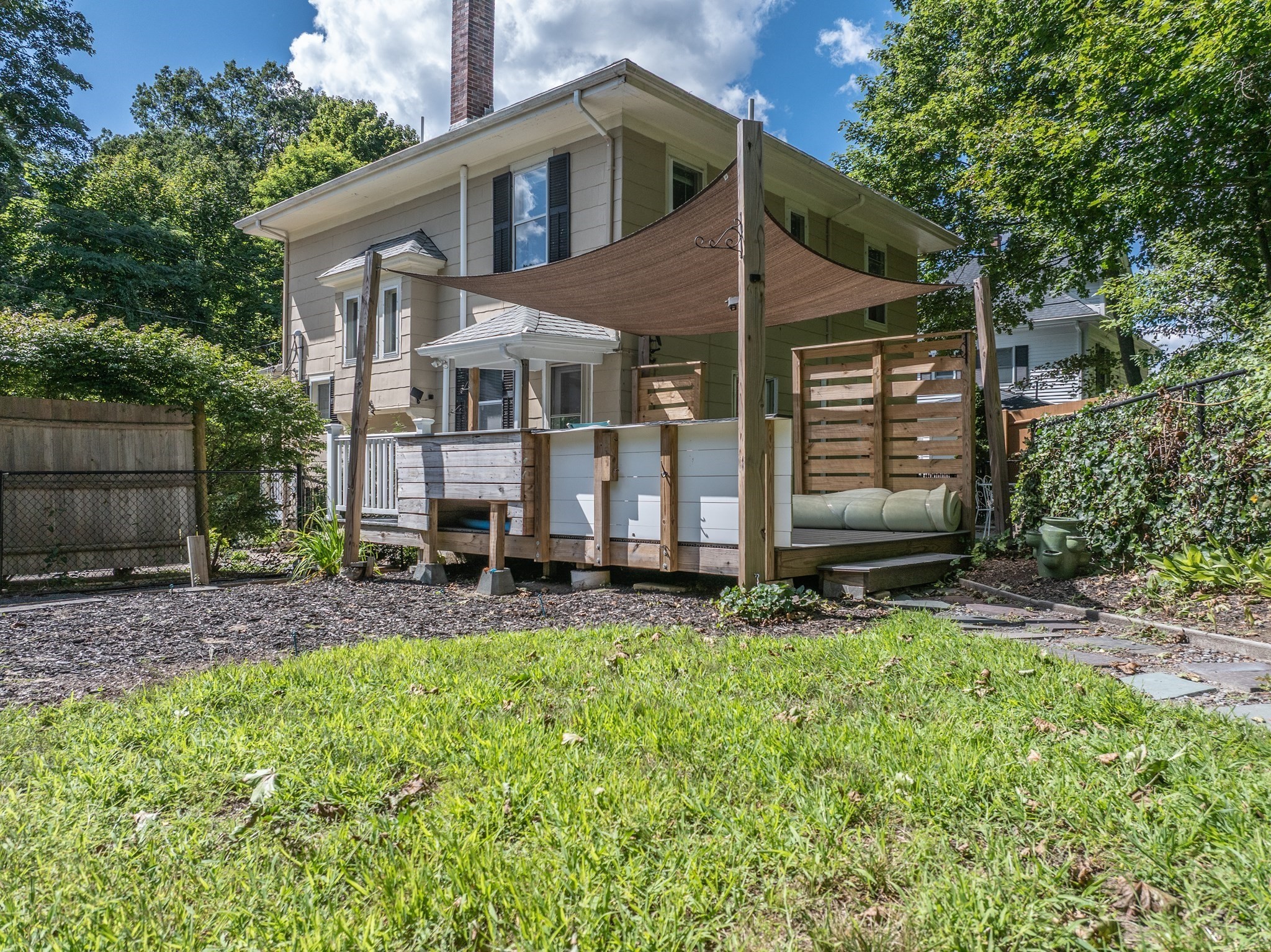 21 Oak Street Property Photo 8