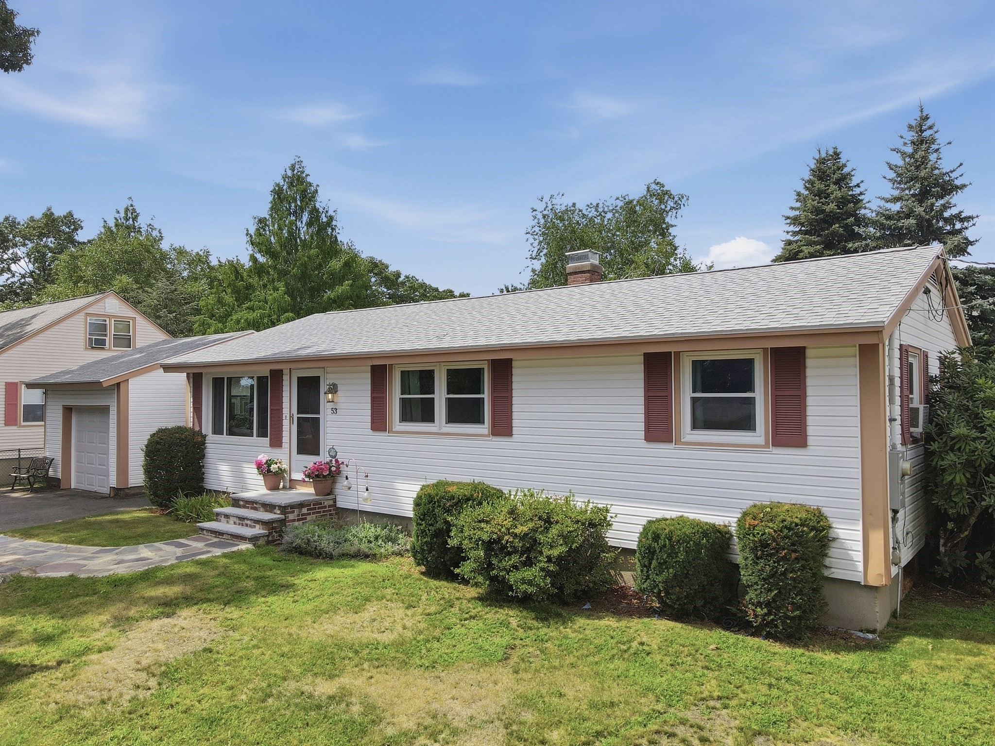 53 Evergreen Street Property Photo 3