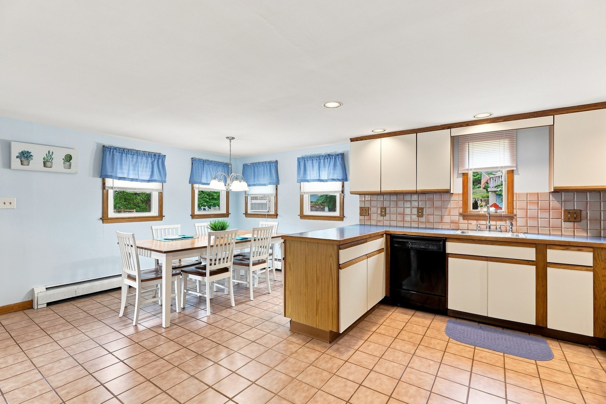 53 Evergreen Street Property Photo 8