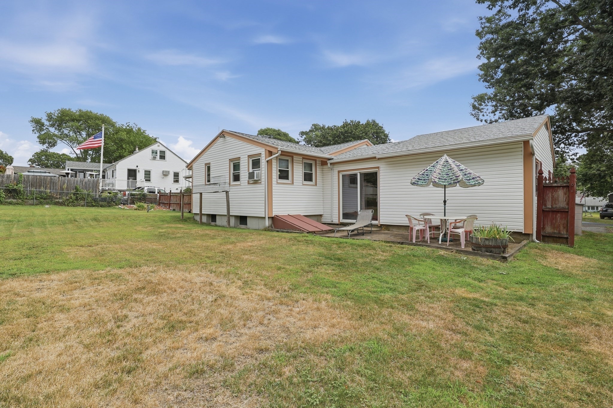 53 Evergreen Street Property Photo 31