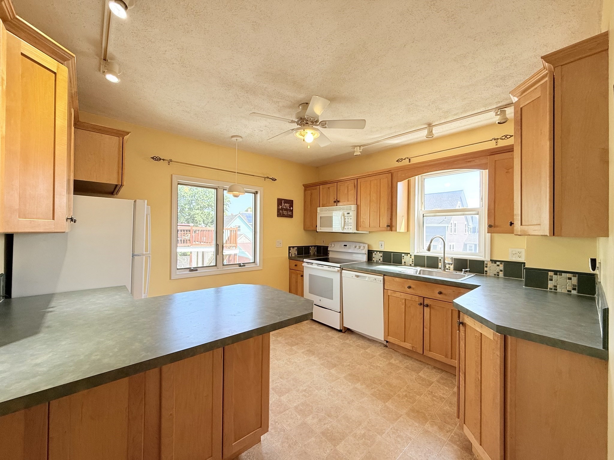 7 Pembroke St Property Photo 3