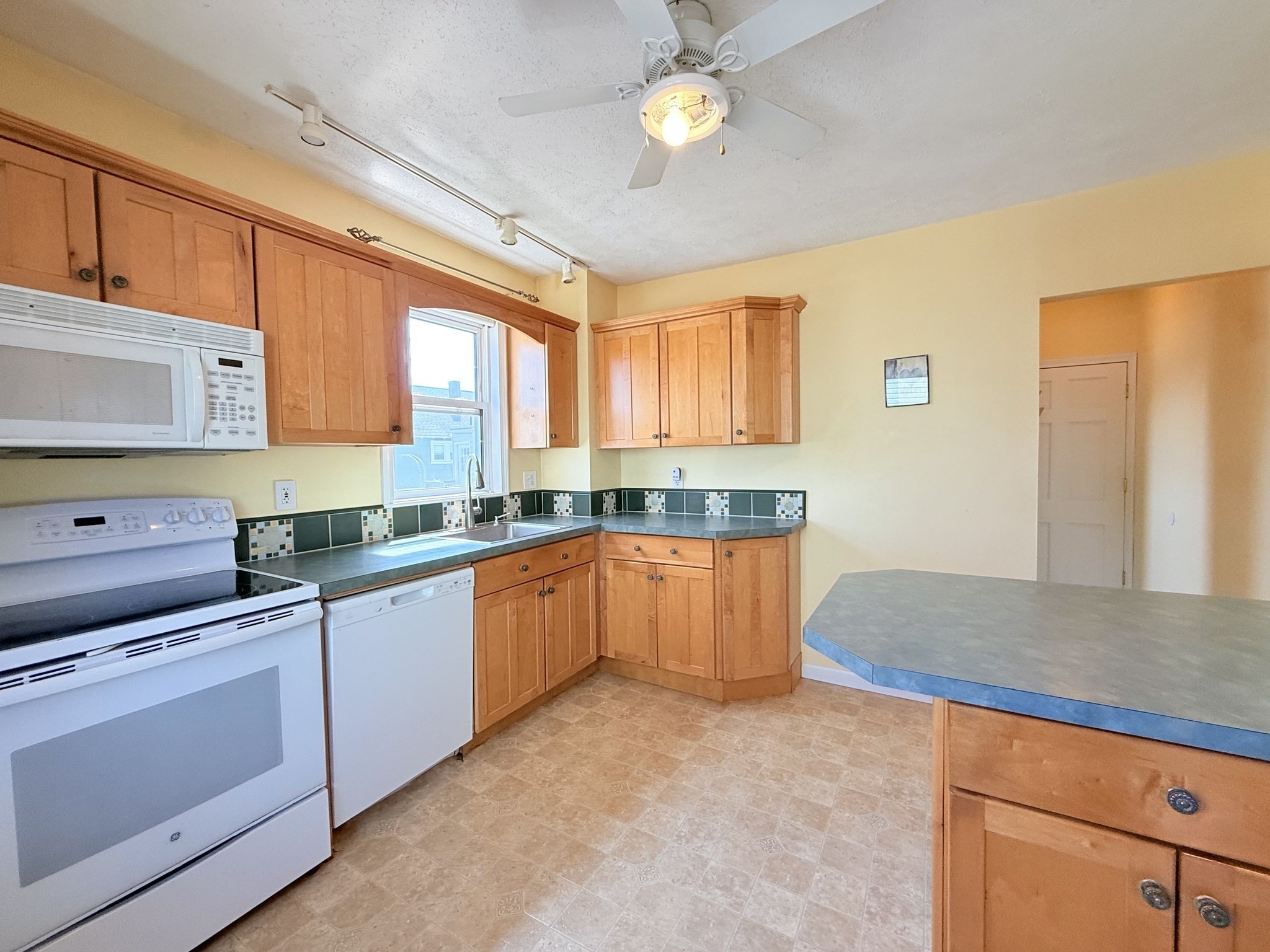 7 Pembroke St Property Photo 4