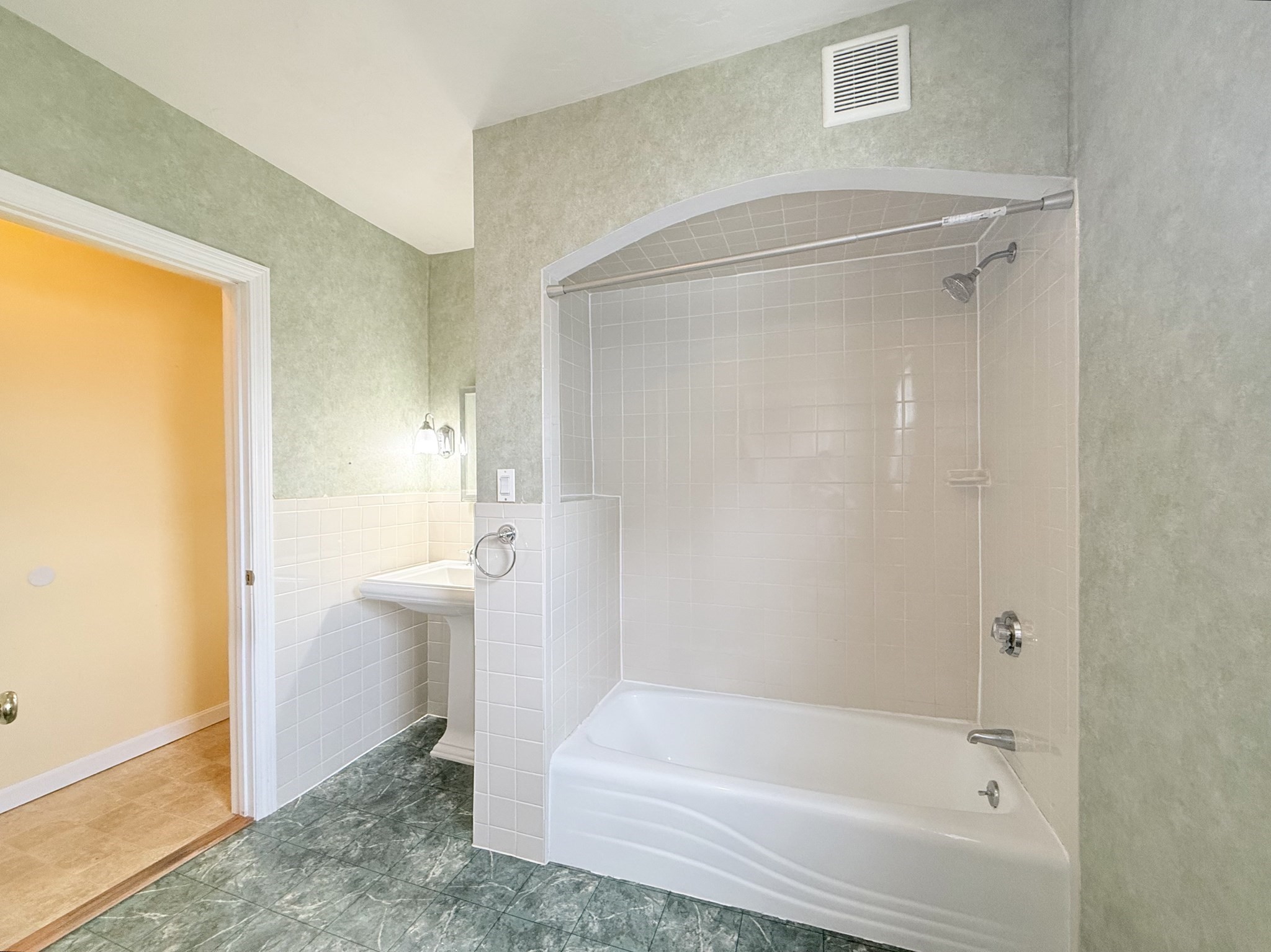 7 Pembroke St Property Photo 15