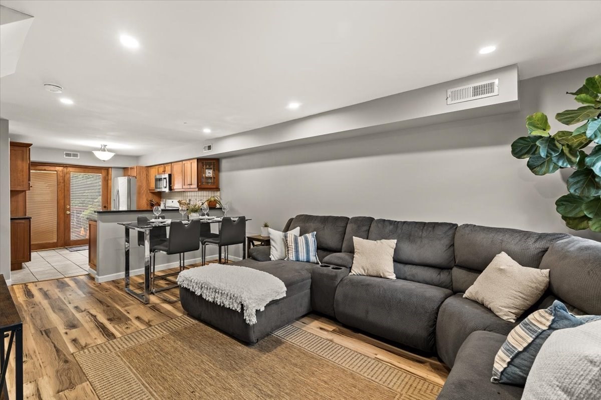 702 Brookline Way # 702 Property Photo 4