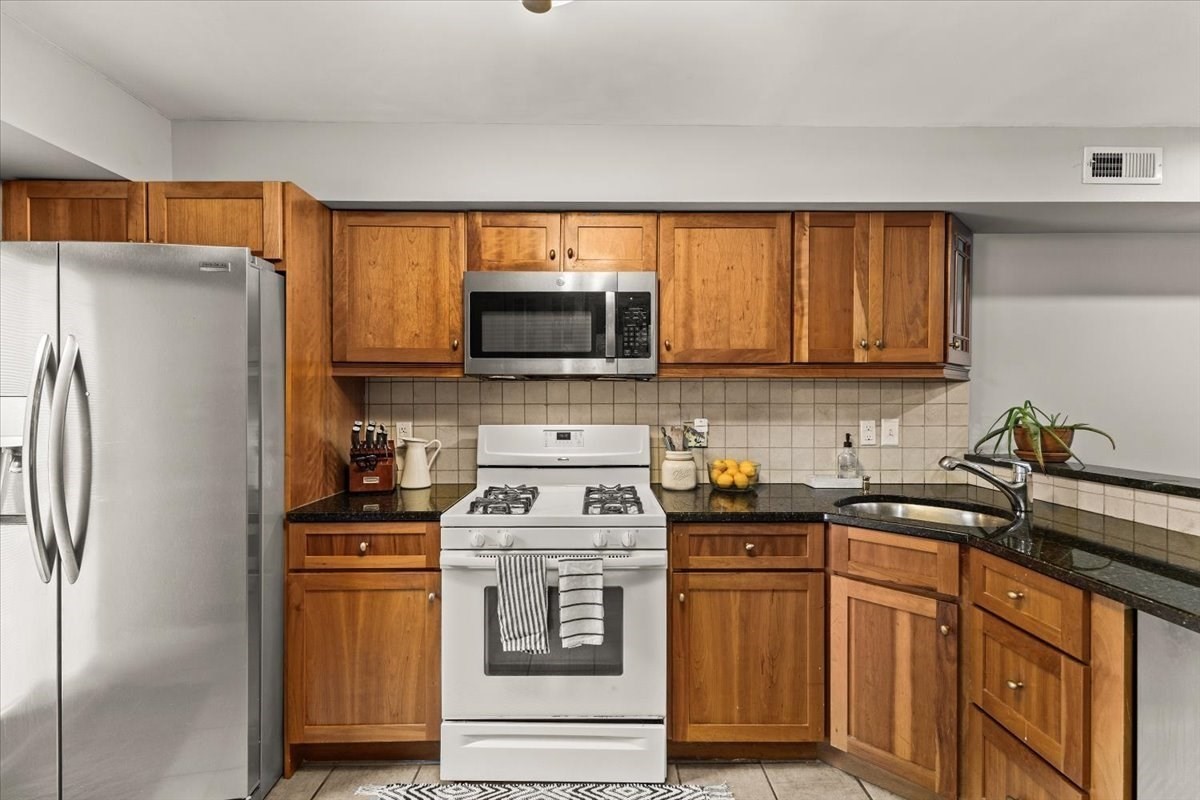 702 Brookline Way # 702 Property Photo 10